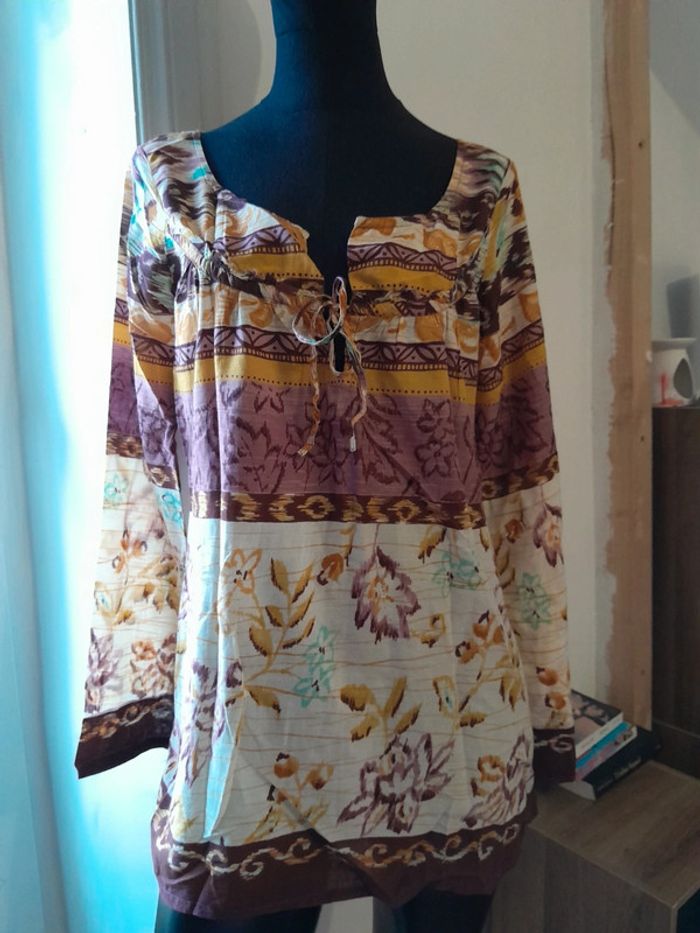 Blouse à motif colorés taille 40 fluide été decolté - photo numéro 2