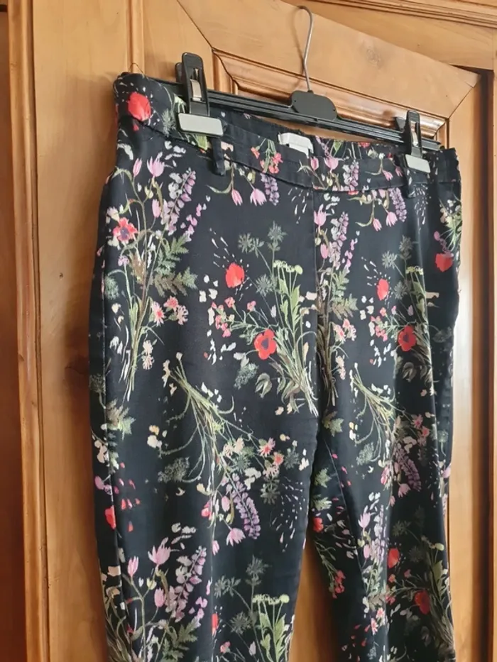 Pantalon a fleurs - photo numéro 2