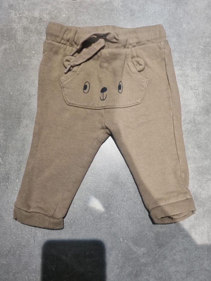 Pantalons - photo numéro 2