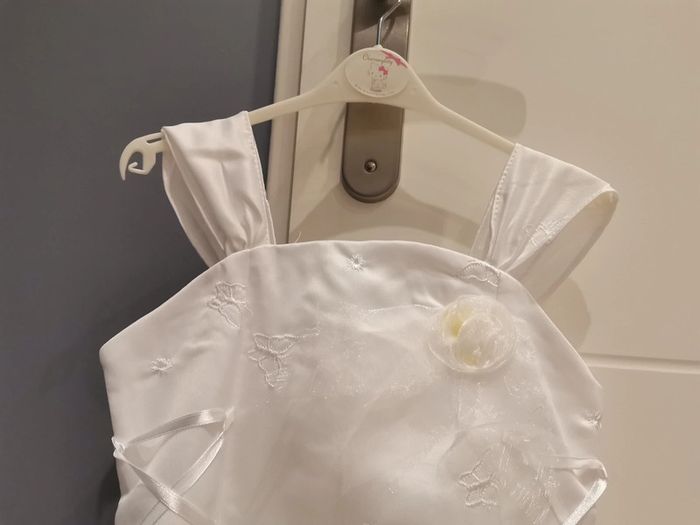 Robe de cérémonie Blanche avec papillon - photo numéro 5