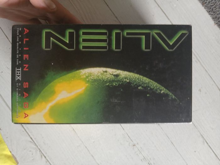 Coffret VHS Alien Saga 4 cassettes - photo numéro 3