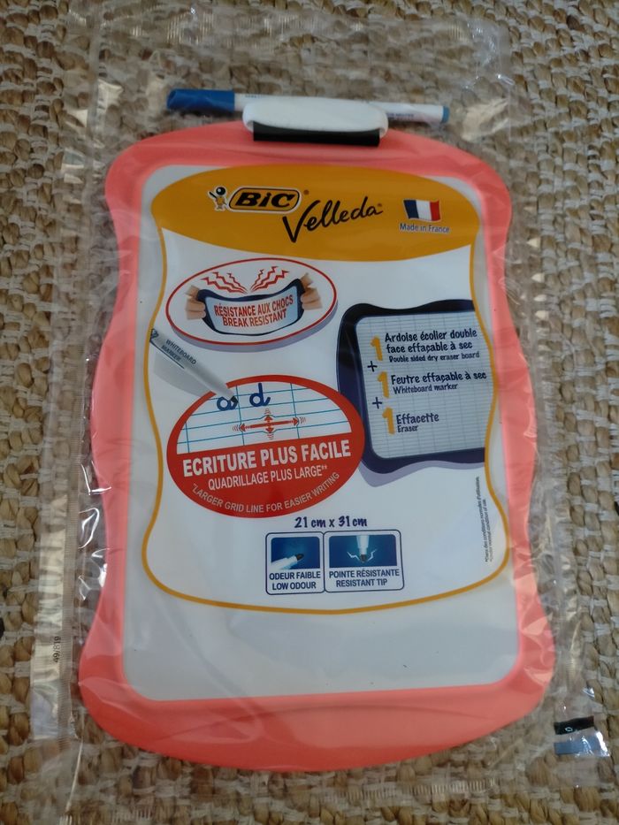 Ardoise velleda Rose Bic