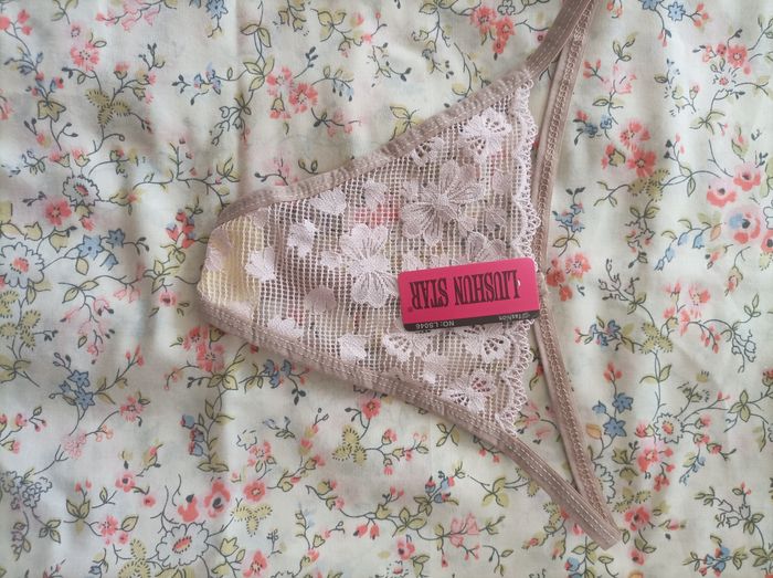 String neuf ficelle taille S