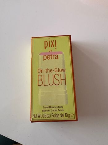blush pixi