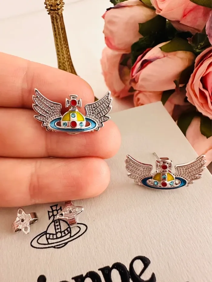 🪽Boucles d’oreilles Vivienne Westwood Orbite ailé multicolore