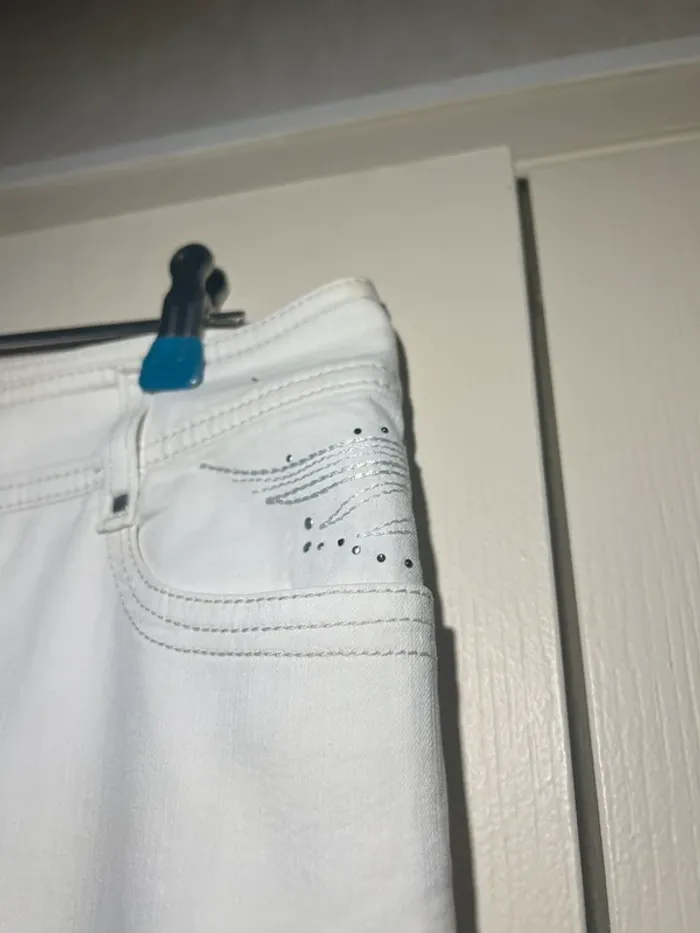 Jeans Un Jour Ailleurs - photo numéro 2