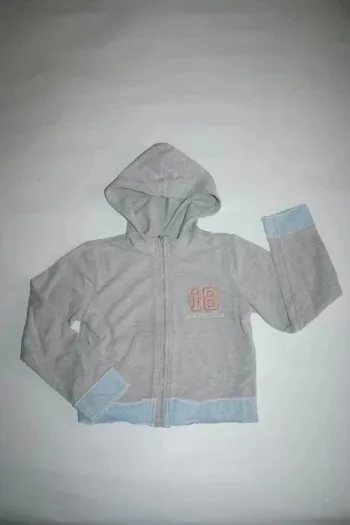 Sweat gris à capuche, Okaidi Sport, petit 8 ans