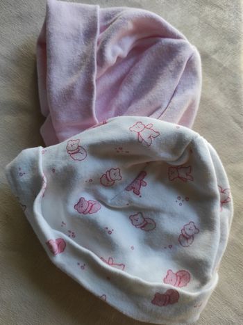 Lot 2 bonnets naissance