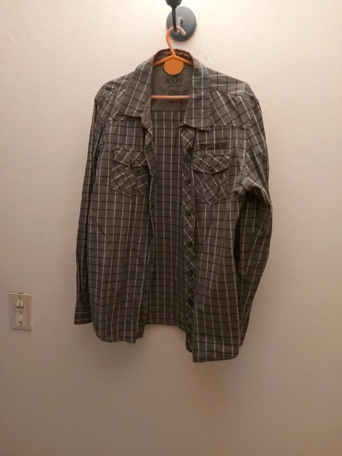 Chemise à carreaux