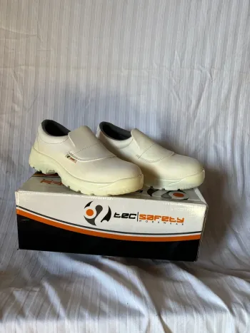 Chaussure de sécurité / sabot
