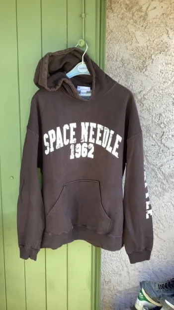 Sweat-shirt à capuche américain authentique Space Needle