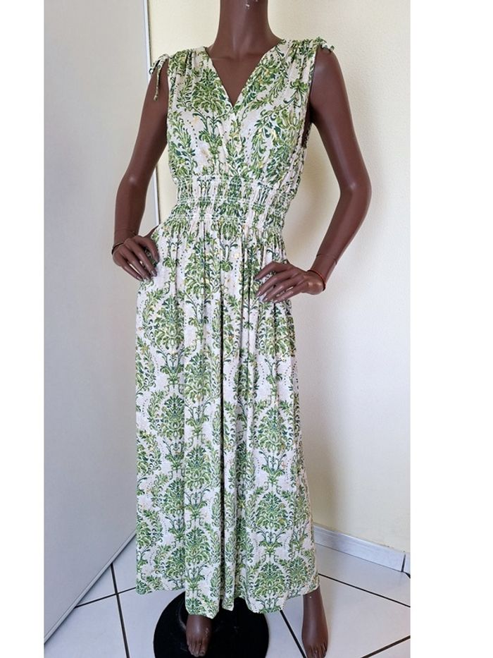 Robe taille unique (du 36 au 44) marque Elena Z