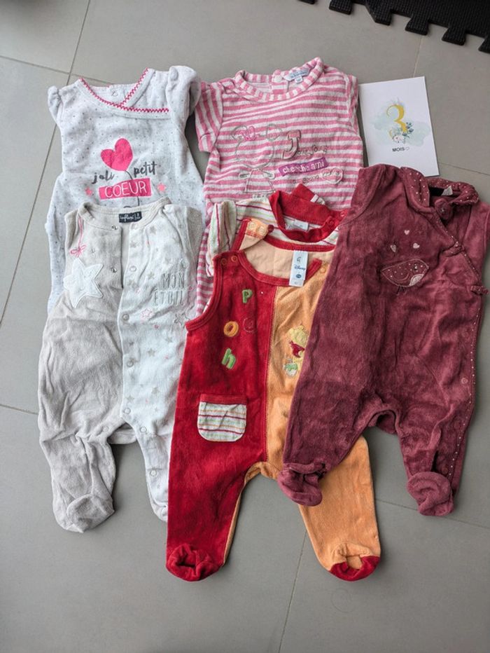Lot 5 pyjamas velours 3 mois - photo numéro 2