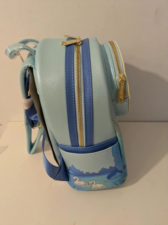 Sac à dos Loungefly peter pan "You can fly" - photo numéro 4