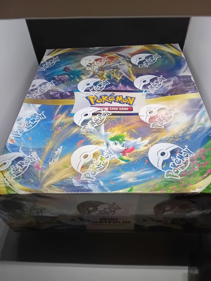 Pokemon display brilliant stars rare