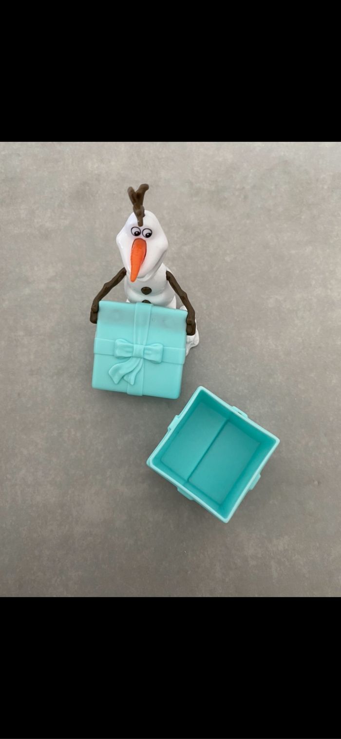 Olaf et son cadeau 🎁 - photo numéro 3
