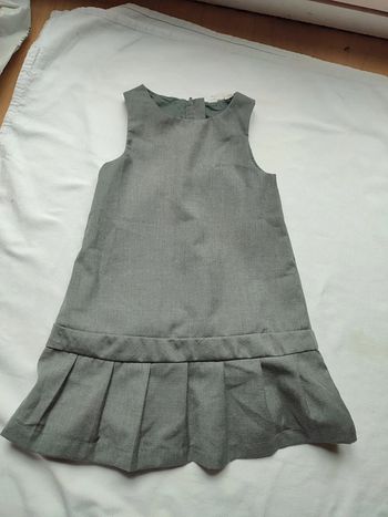 Robe sans manches doublée 4/5 ans