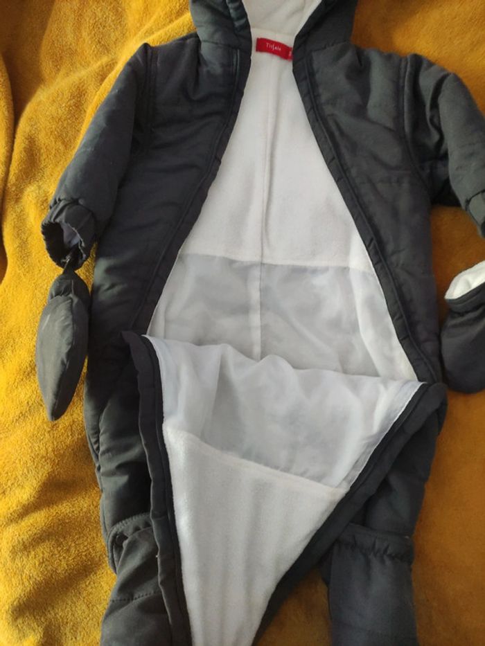 Combinaison 6 mois - photo numéro 3