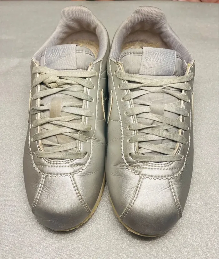 Nike air argenté - photo numéro 3