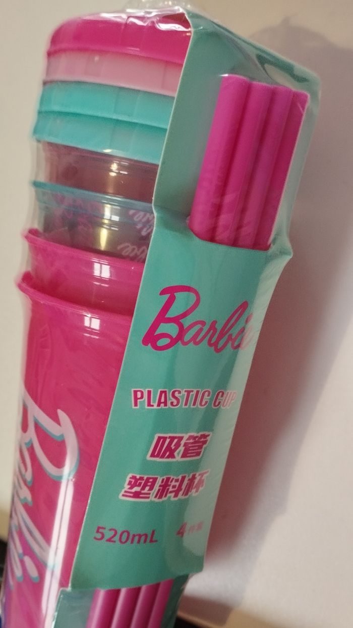 Lot de gobelets barbie neufs avec étiquette - photo numéro 4