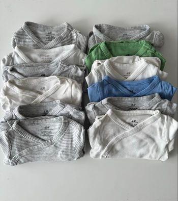 Lot de 12 bodies H&M