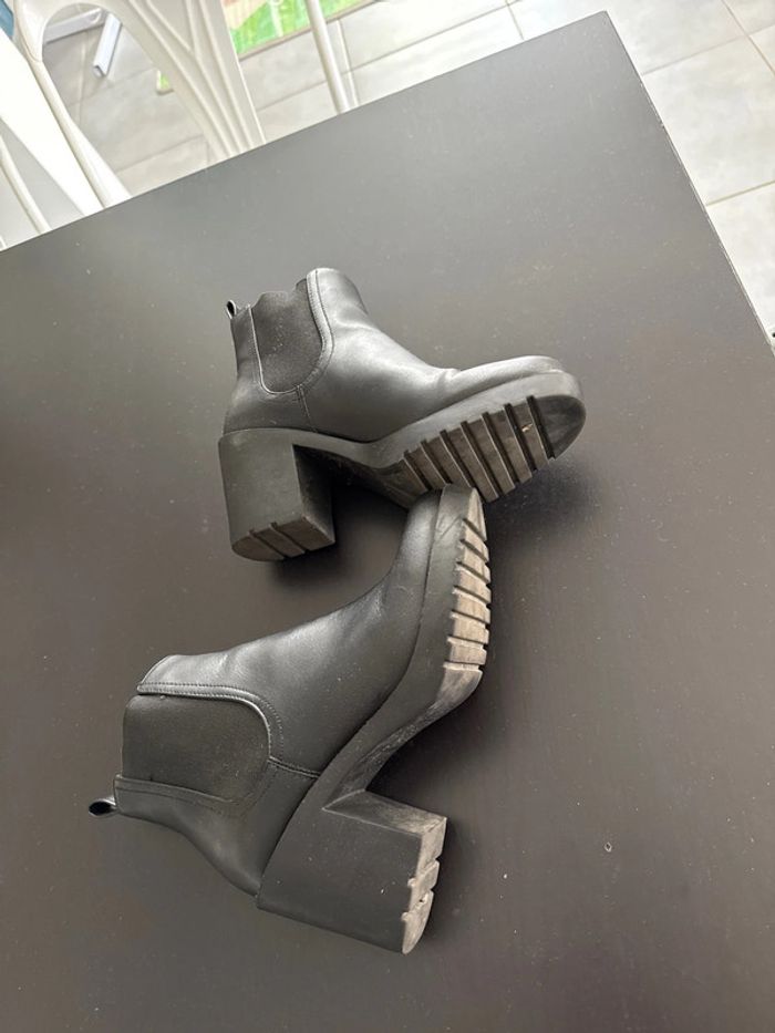 Bottines noires à talon taille 37 - photo numéro 2