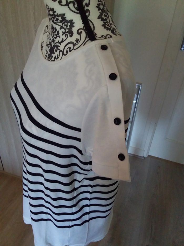 Tee shirt T 3 - photo numéro 3