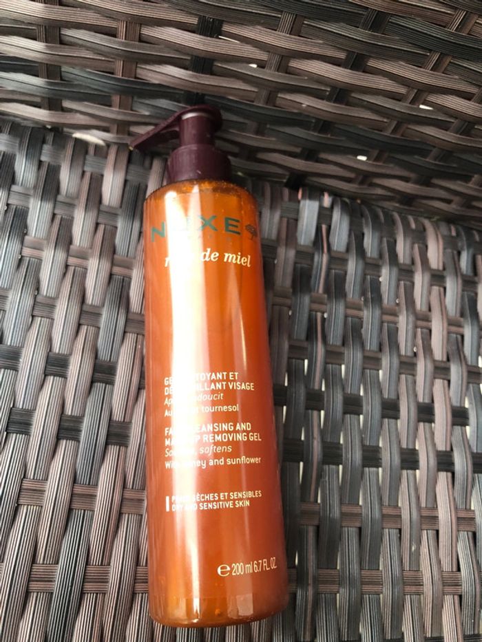 Gel nettoyant et démaquillant Visage - photo numéro 3