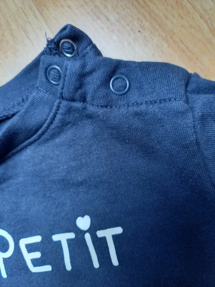 Sweat-shirt 24 mois - photo numéro 2