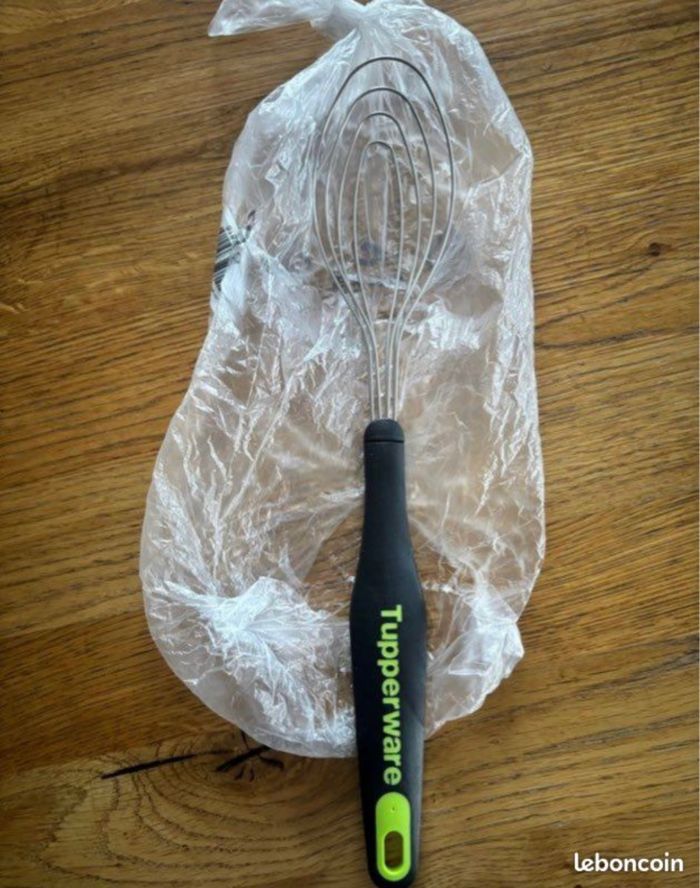 Fouet plat Tupperware neuf