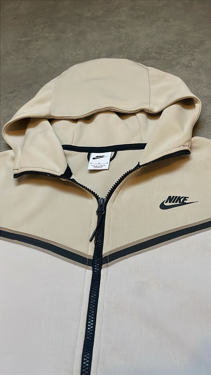 Veste Nike Tech Fleece Beige/Blanc à capuche - photo numéro 2