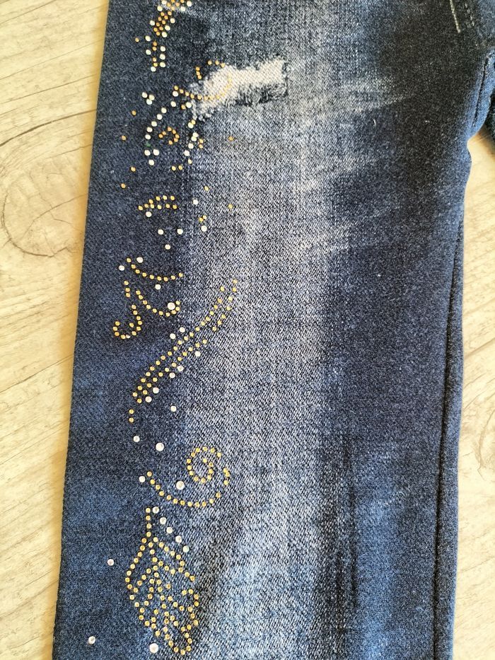 Legging style jean délavé et strass - photo numéro 3