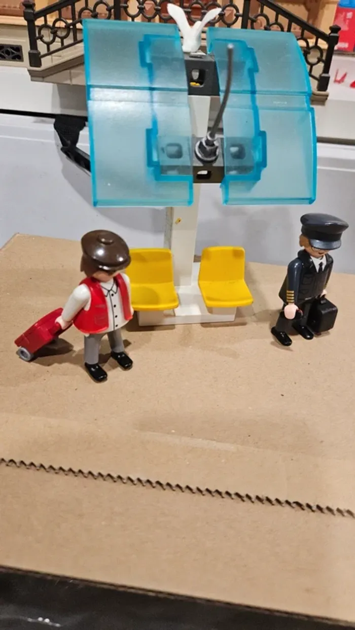 Quai de bus playmobil - photo numéro 2
