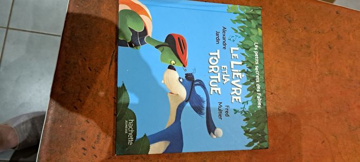 Livre le lièvre et la tortue