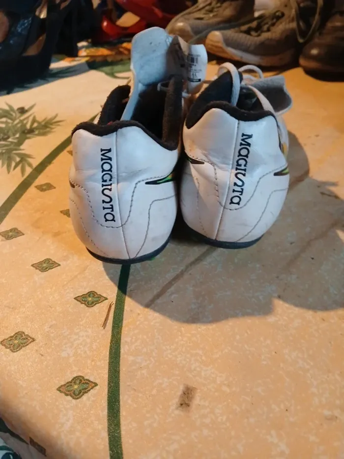 Chaussure  foot  enfant   nike t32 - photo numéro 2