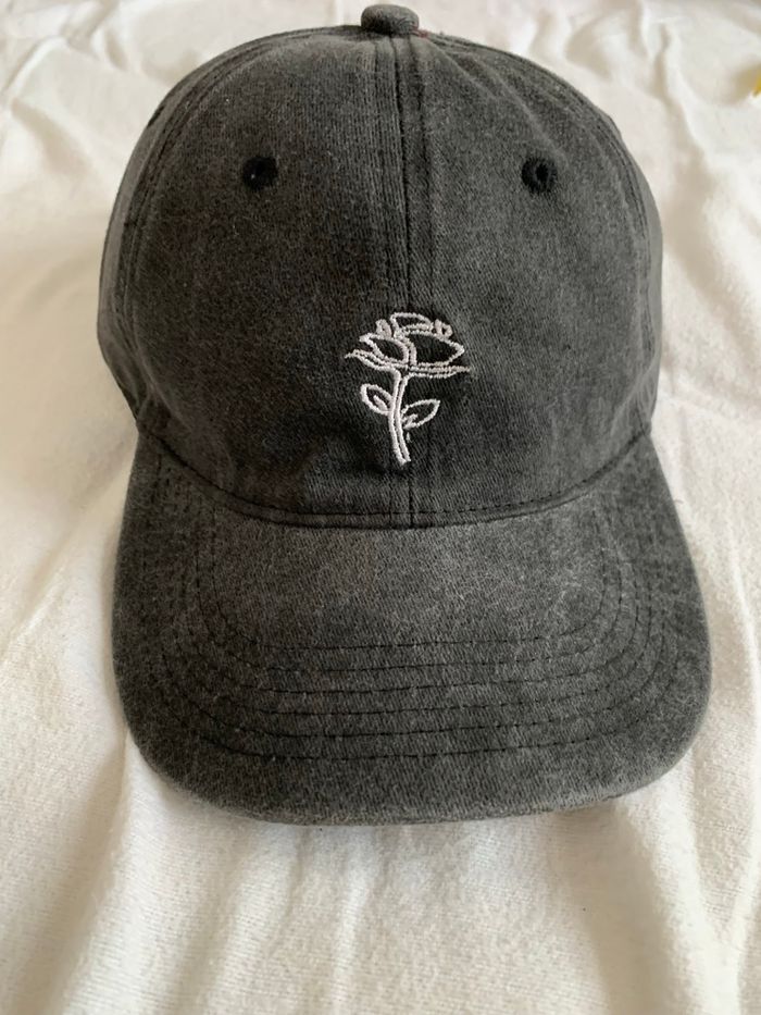 Casquette neuve - photo numéro 1
