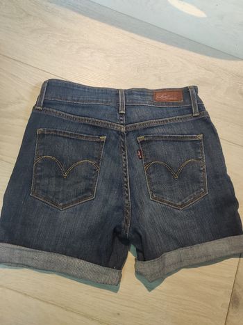 Short Levi's taille 26 us