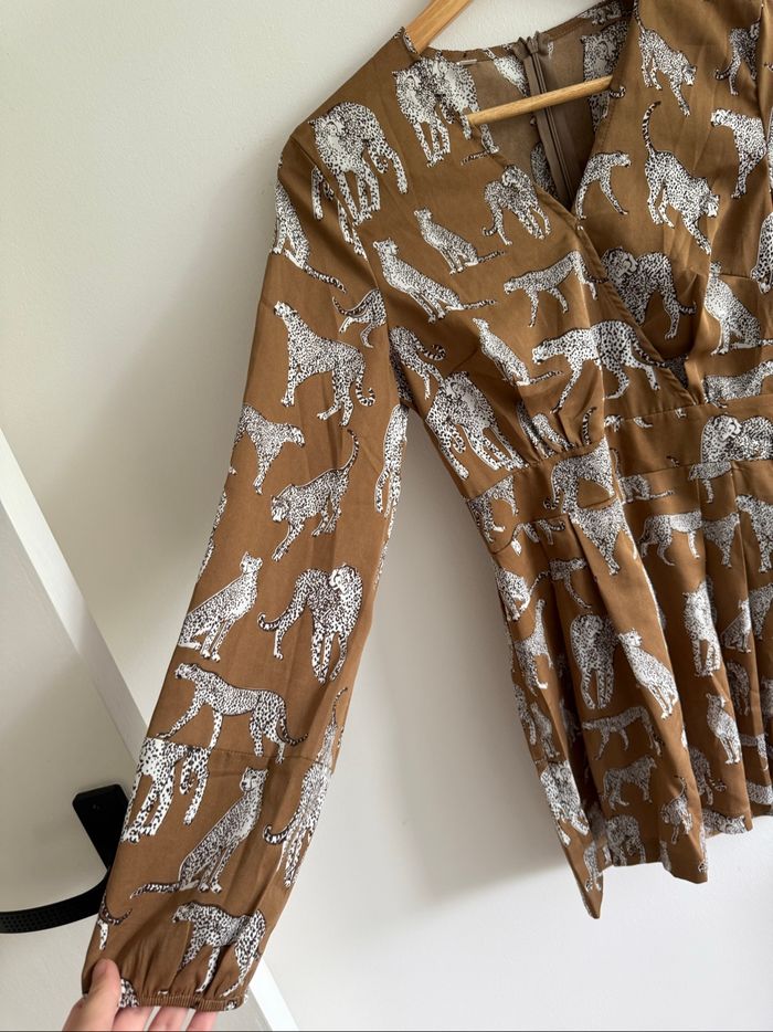 Combishort marron clair avec léopard léopard blanc Shein taille 36 S - photo numéro 2