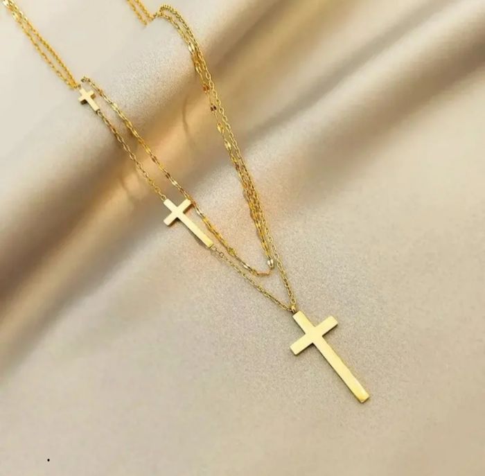 Collier doré croix en acier inoxydable - photo numéro 2