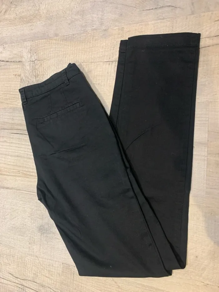 Pantalon MANGO