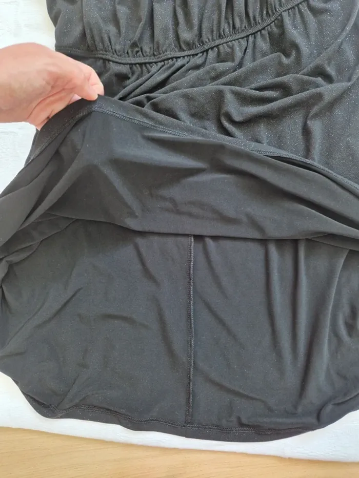 Robe noire - photo numéro 6