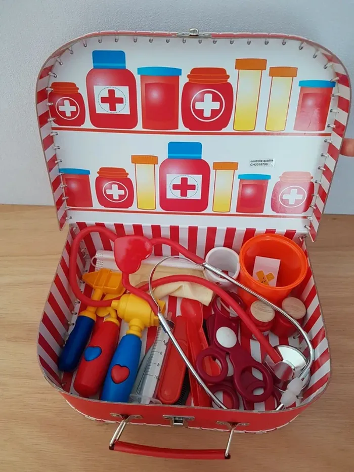 Valisette de docteur et instruments - photo numéro 2
