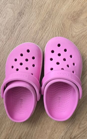 Crocs bébé fille taille 25/26