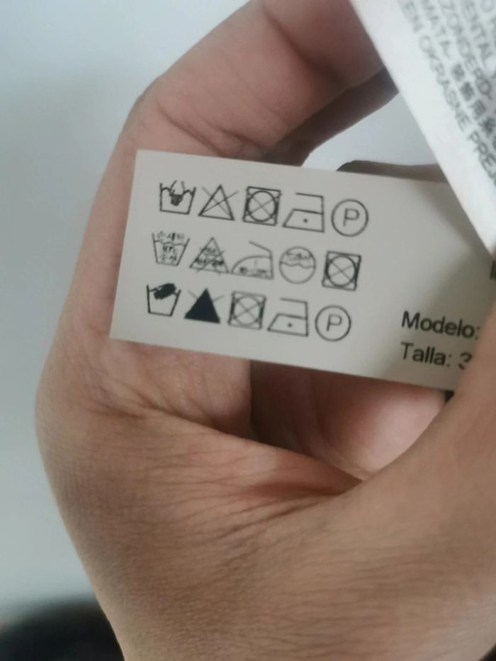 Magnifique débardeur noir - photo numéro 4