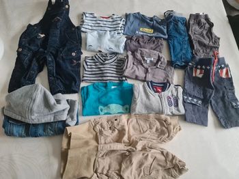 Gros lot de vêtements bébé garçon taille 3 mois quasiment neufs