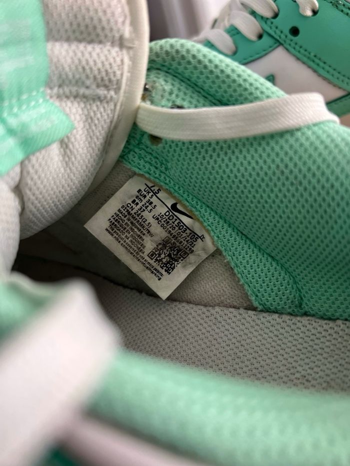 Nike Dunk Low Green Glow DD1503-105  - Taille 38,5 - photo numéro 10