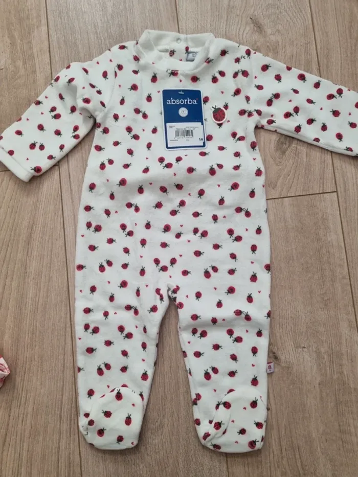 5 pyjamas 12mois - photo numéro 6