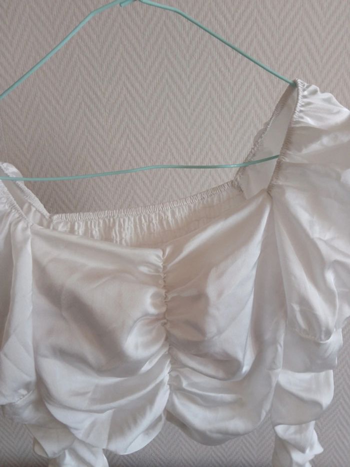 Haut fronce et drapé satin - photo numéro 3