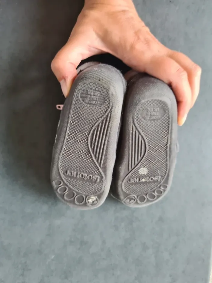 Chaussons licorne Isotoner Taille 22 - photo numéro 5