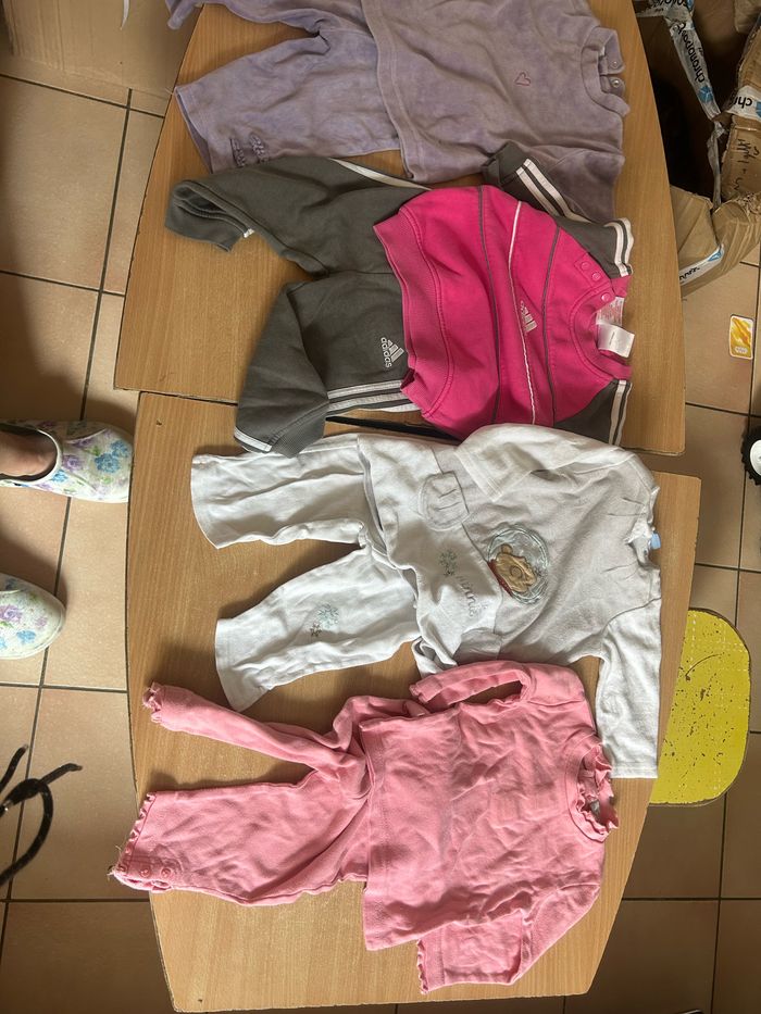 Lot de de + 63 vêtements taille 12 mois - photo numéro 5